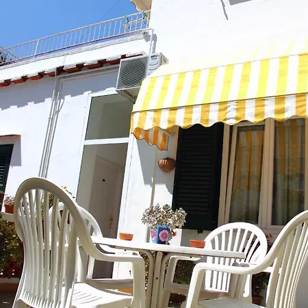Casa Mazzella 2* 卡萨米乔拉泰尔梅