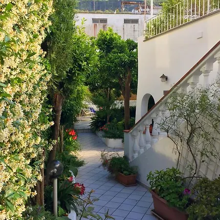 Casa Mazzella Hotel