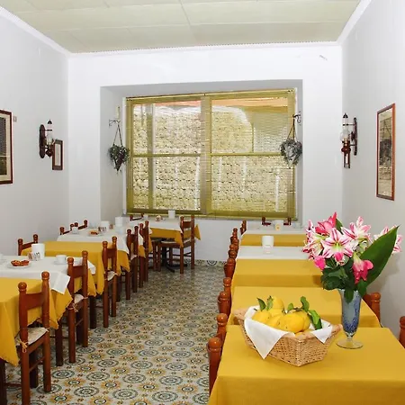 Casa Mazzella Hotel 2*